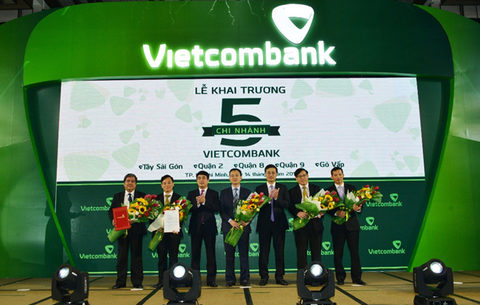 Làm Việc Tại Vietcombank 2